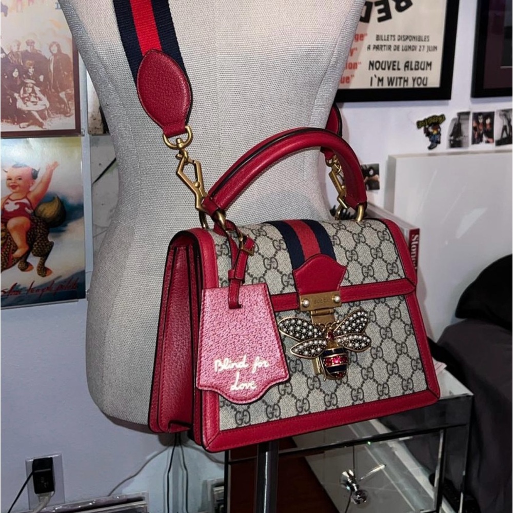 Monogram Small Queen Margaret